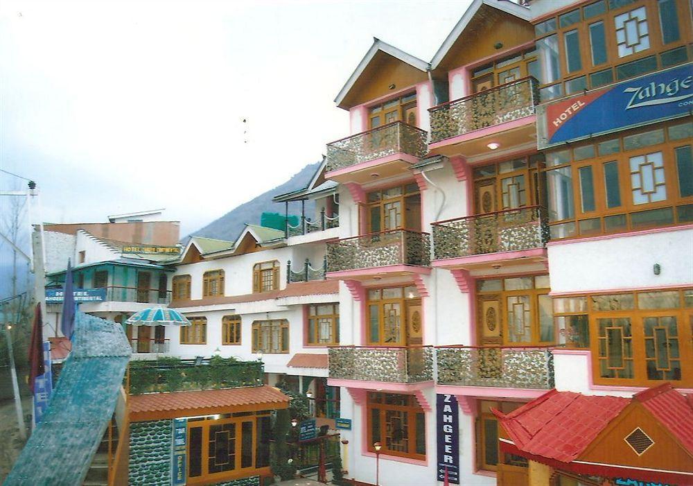 Hotel Zahgeer Continental - Srinagar Εξωτερικό φωτογραφία