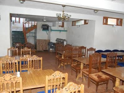 Hotel Zahgeer Continental - Srinagar Εξωτερικό φωτογραφία