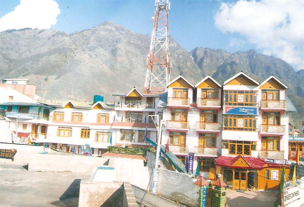 Hotel Zahgeer Continental - Srinagar Εξωτερικό φωτογραφία